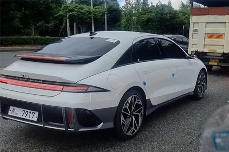 現代IONIQ 6實車曝光 定位純電中型轎車